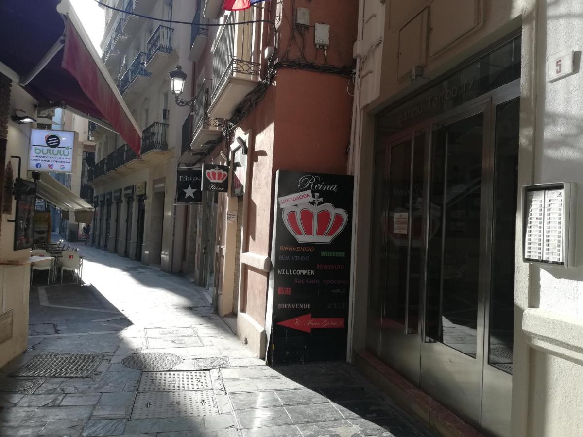 Appartamento Apartamento Con Encanto "Larios Street" Málaga Esterno foto